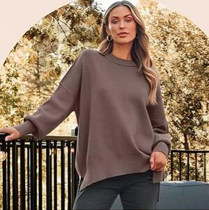 Lillusory • Brown Crewneck Sweater